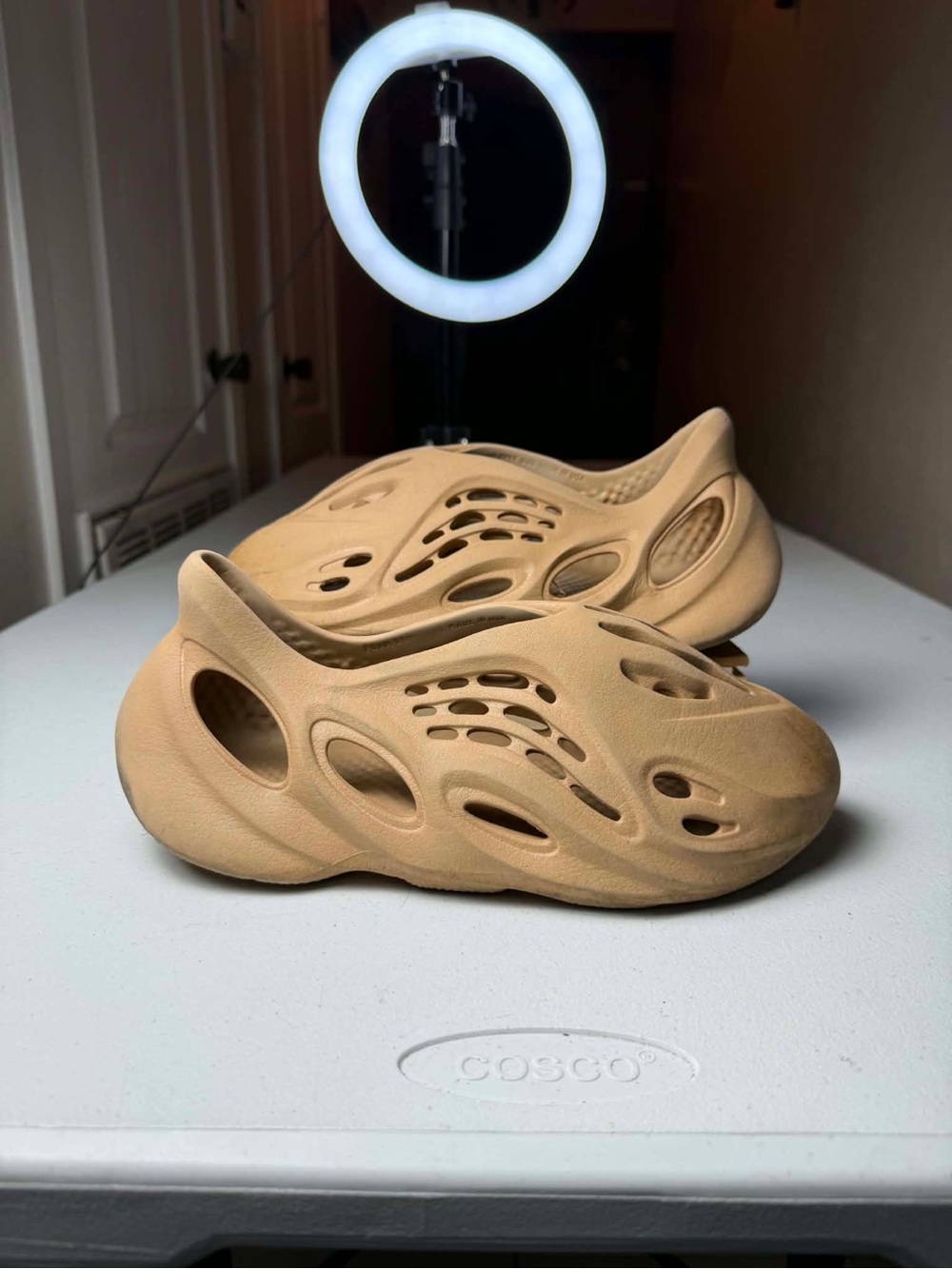 adidas Yeezy Foam RNR  Mens Brown Size 8